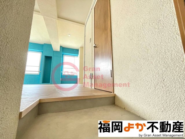 玄関　明るい玄関です