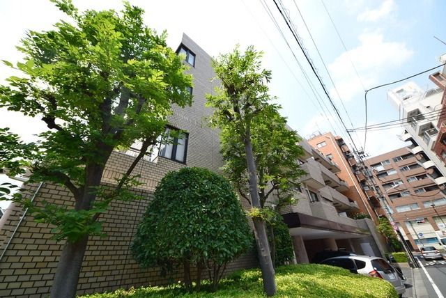 建物外観　★駅徒歩６分★