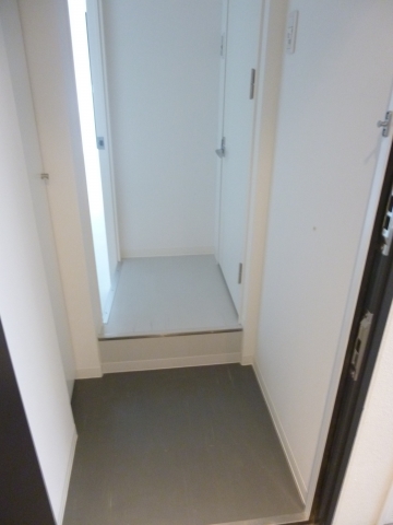 玄関　【お部屋さがしはラックハウジングにお問合せ下さいませ♪】