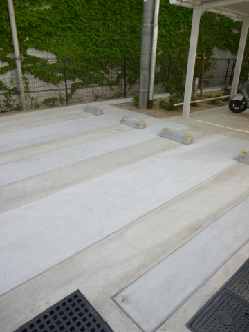 駐車場　【お部屋さがしはラックハウジングにお問合せ下さいませ♪】