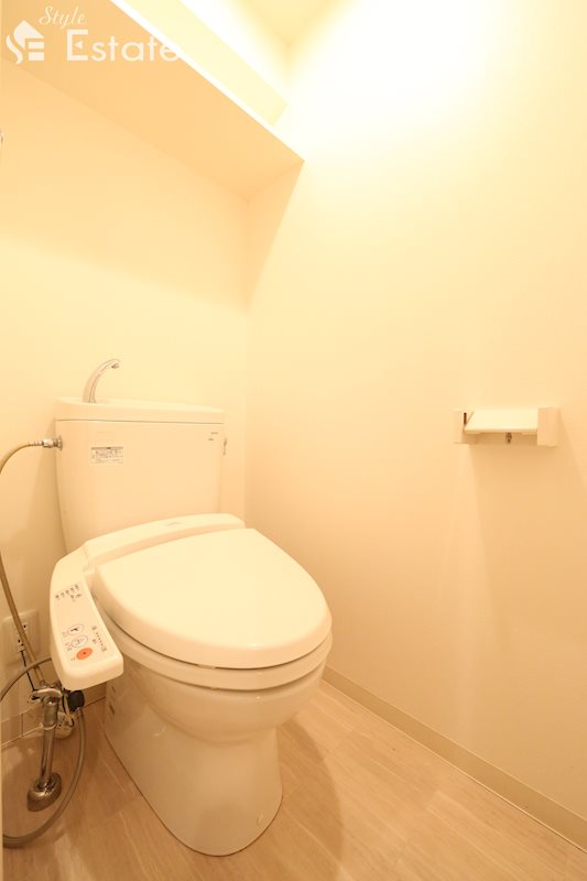 地下鉄名城線 八事日赤駅 徒歩15分 3階建 築18年のトイレ写真