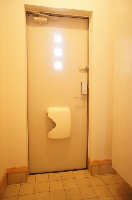 テラス小名田の玄関写真