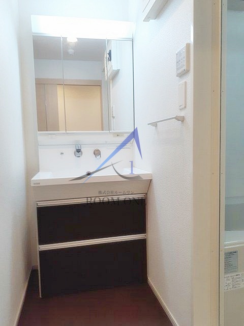 洗面設備　洗面台です。