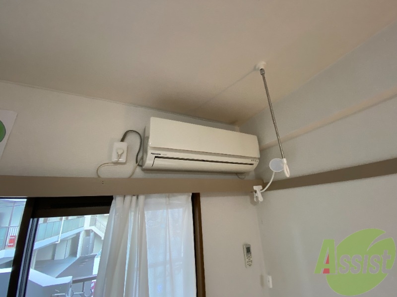その他設備　部屋にはエアコンがあり、暑い日や寒い日も安心です。