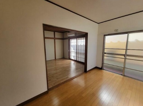 南長崎3-13 賃貸戸建の居間写真