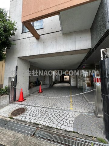 エントランス　清潔なエントランスです