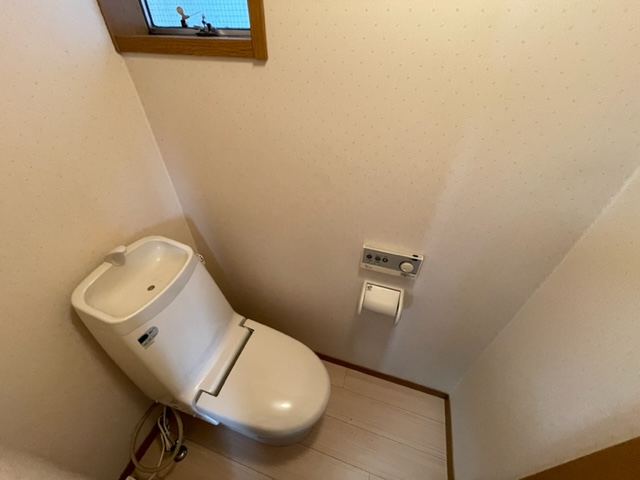 【井山ビルのトイレ】