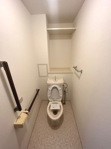 【神戸市須磨区中落合のマンションのトイレ】