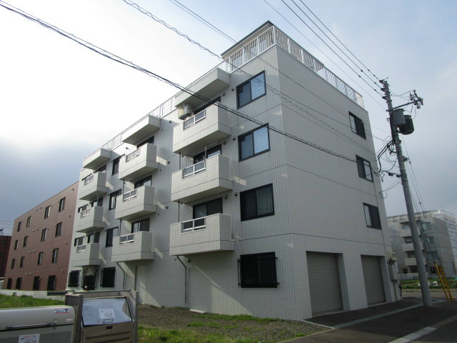 札幌市北区南あいの里のマンションの建物外観