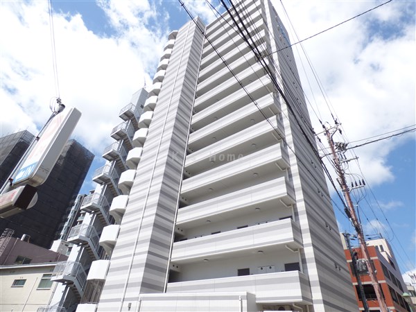 神戸市中央区栄町通のマンションの建物外観