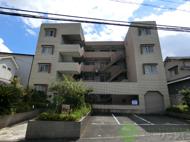 茨木市郡のマンションの建物外観