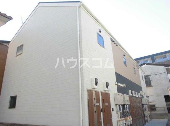 【クレストウッドの建物外観】