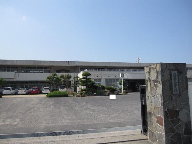 【倉敷市真備町箭田のアパートの小学校】