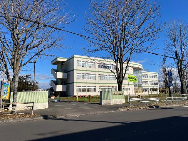 【マルクビルの小学校】