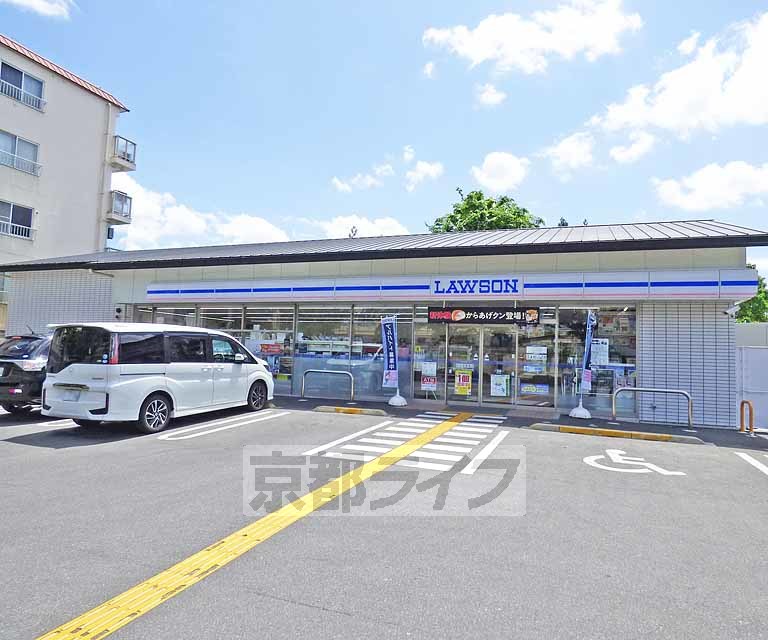 【仮）フラッティ堀川北山Ａのコンビニ】