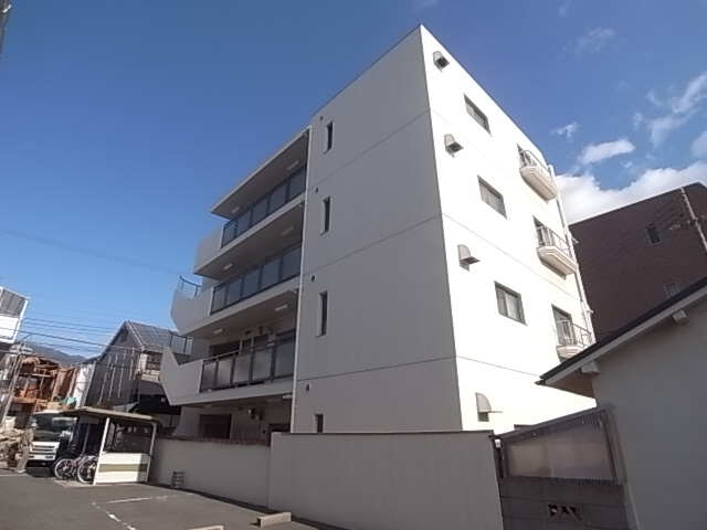 【神戸市東灘区住吉宮町のマンションの建物外観】