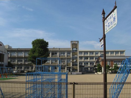 【トリニティIII号館の小学校】