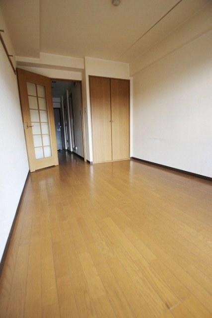 居室・リビング　写真は別号室のものです。