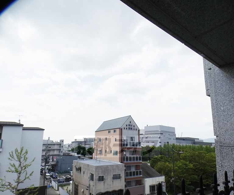 【京都市右京区西院南高田町のマンションの眺望】