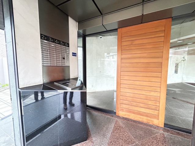 エントランス　エントランス