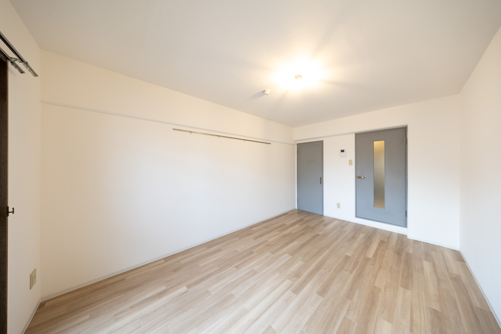 居室・リビング　8帖のリビング・居室