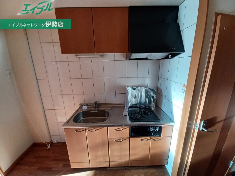 キッチン　同物件別部屋写真