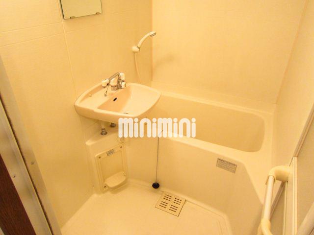 バス・シャワールーム　ゆったりできる浴室