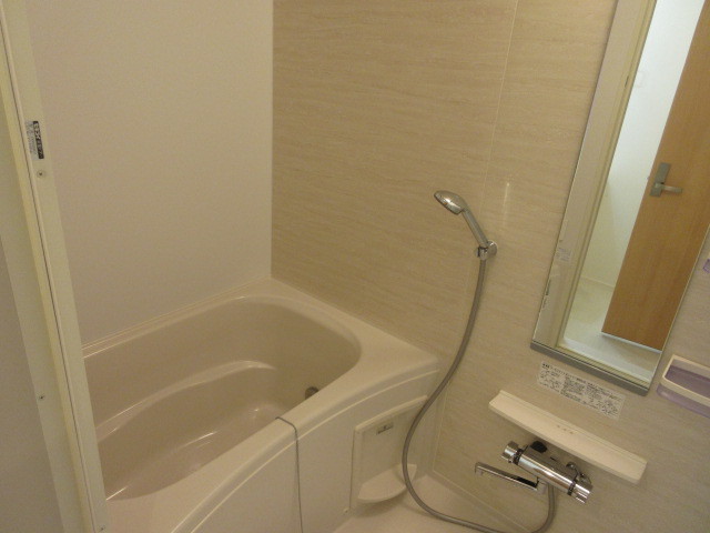 バス・シャワールーム　便利な追焚・暖房・乾燥機能付バスルーム