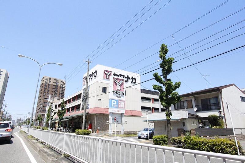 スーパー　ヤマナカつるまい店（スーパー）まで685m