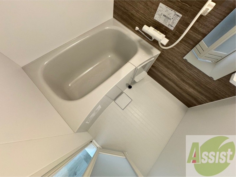 バス・シャワールーム　お風呂になります。一日の疲れを癒してくださいね。