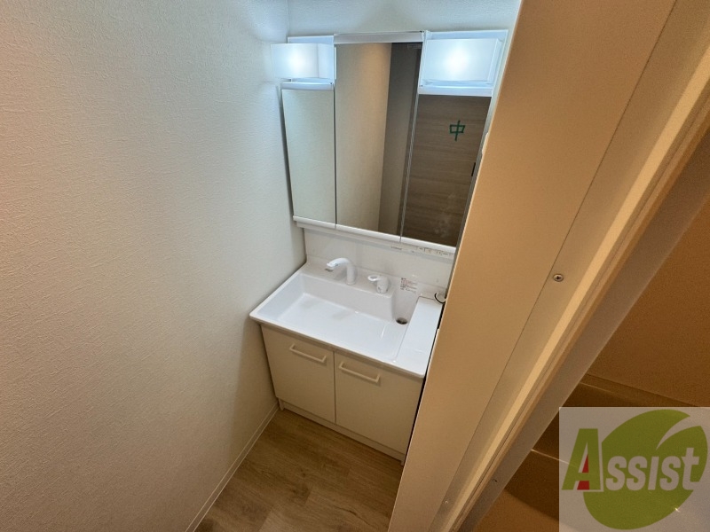 洗面設備　シャンプードレッサーで身支度もラクラクです！