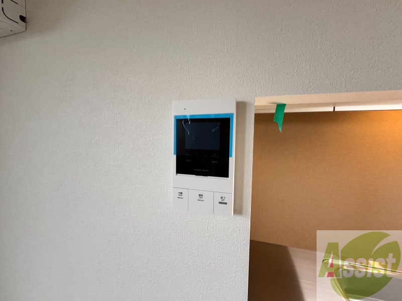 セキュリティ　ＴＶモニター付インターホンです。来客者の顔が見えるので安心！