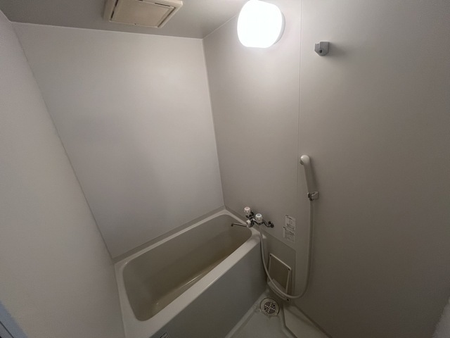 バス・シャワールーム　別階３号室