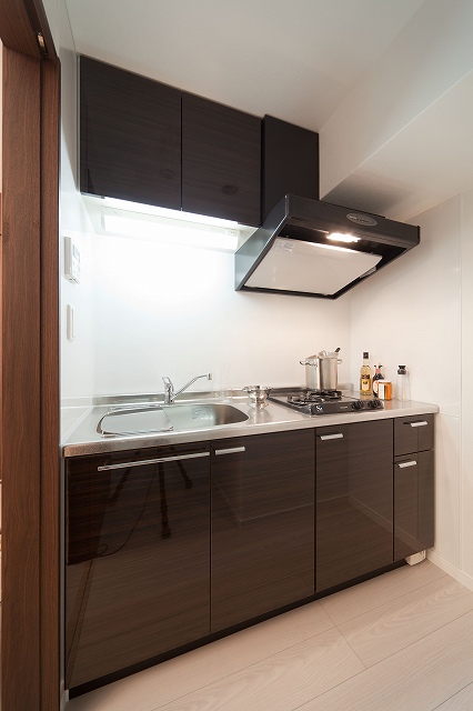 キッチン　コンパクトなキッチンで掃除もラクラク