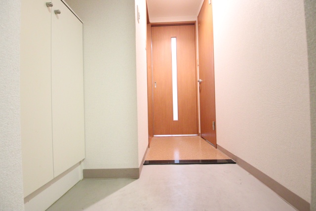 玄関　※別号室の参考写真です※