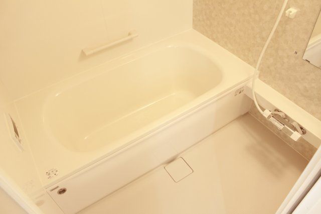 バス・シャワールーム　別のお部屋の写真です。