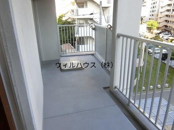 バルコニー　南向きバルコニー！