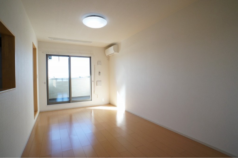 居室・リビング　図面と現状に相違がある場合には現状を優先