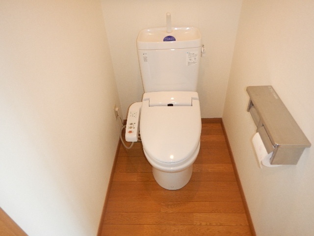 トイレ　温水洗浄便座