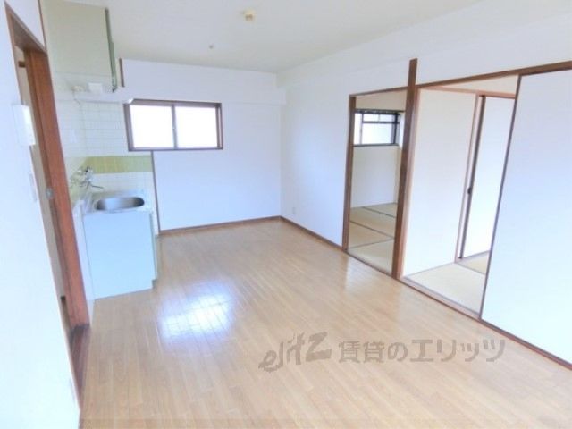 居室・リビング　リビング