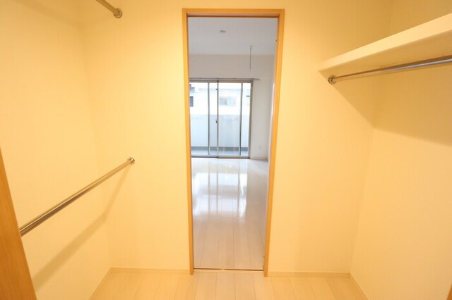 収納　ウォークスルークローゼット