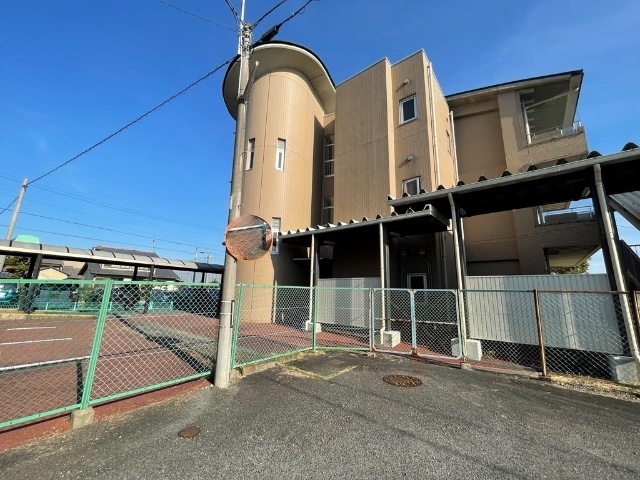 小学校　川越町立川越北小学校（小学校）まで638m