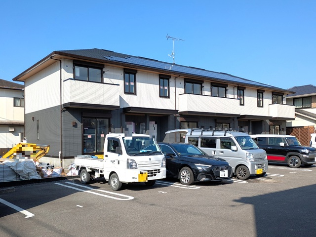 建物外観　建築中