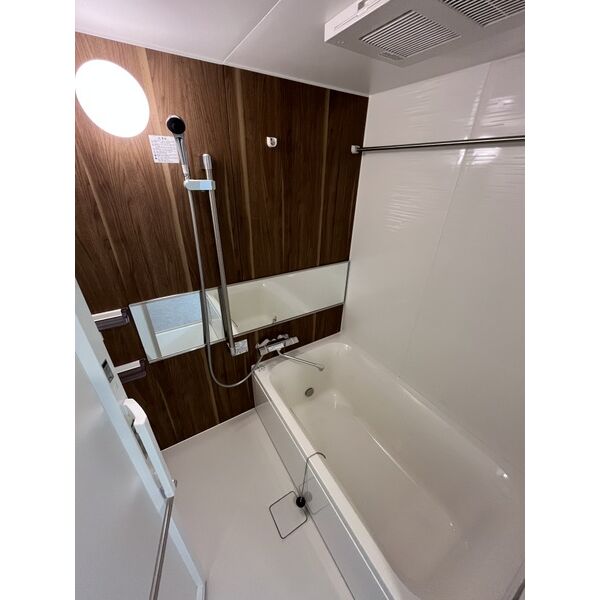 バス・シャワールーム　画像と現状が異なる場合は現状優先となります。