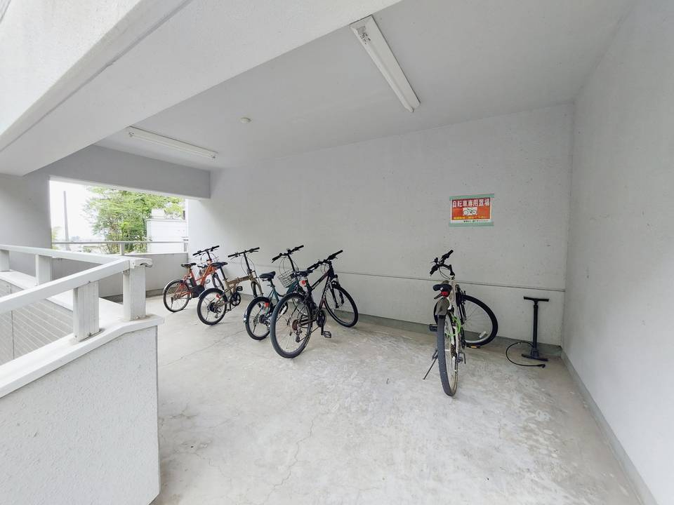 駐車場　駐輪場