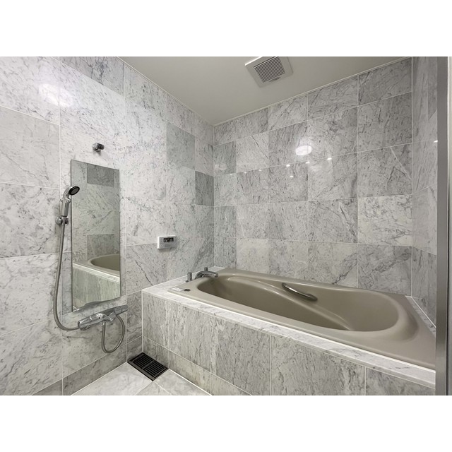 バス・シャワールーム　※別部屋参考写真