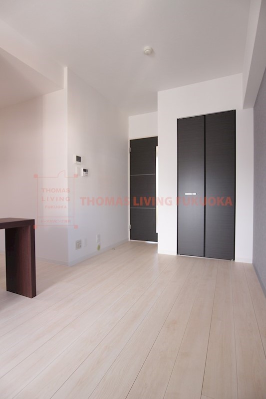 居室・リビング　リビング明るいですね※類似物件参考写真