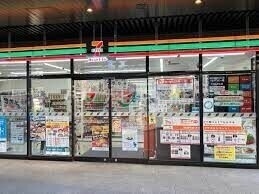 コンビニ　セブンイレブンハートインヴィアイン大阪京橋店（コンビニ）まで212m