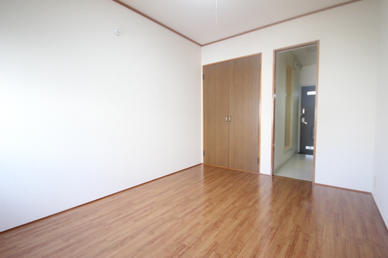 居室・リビング　※別号室の写真です。