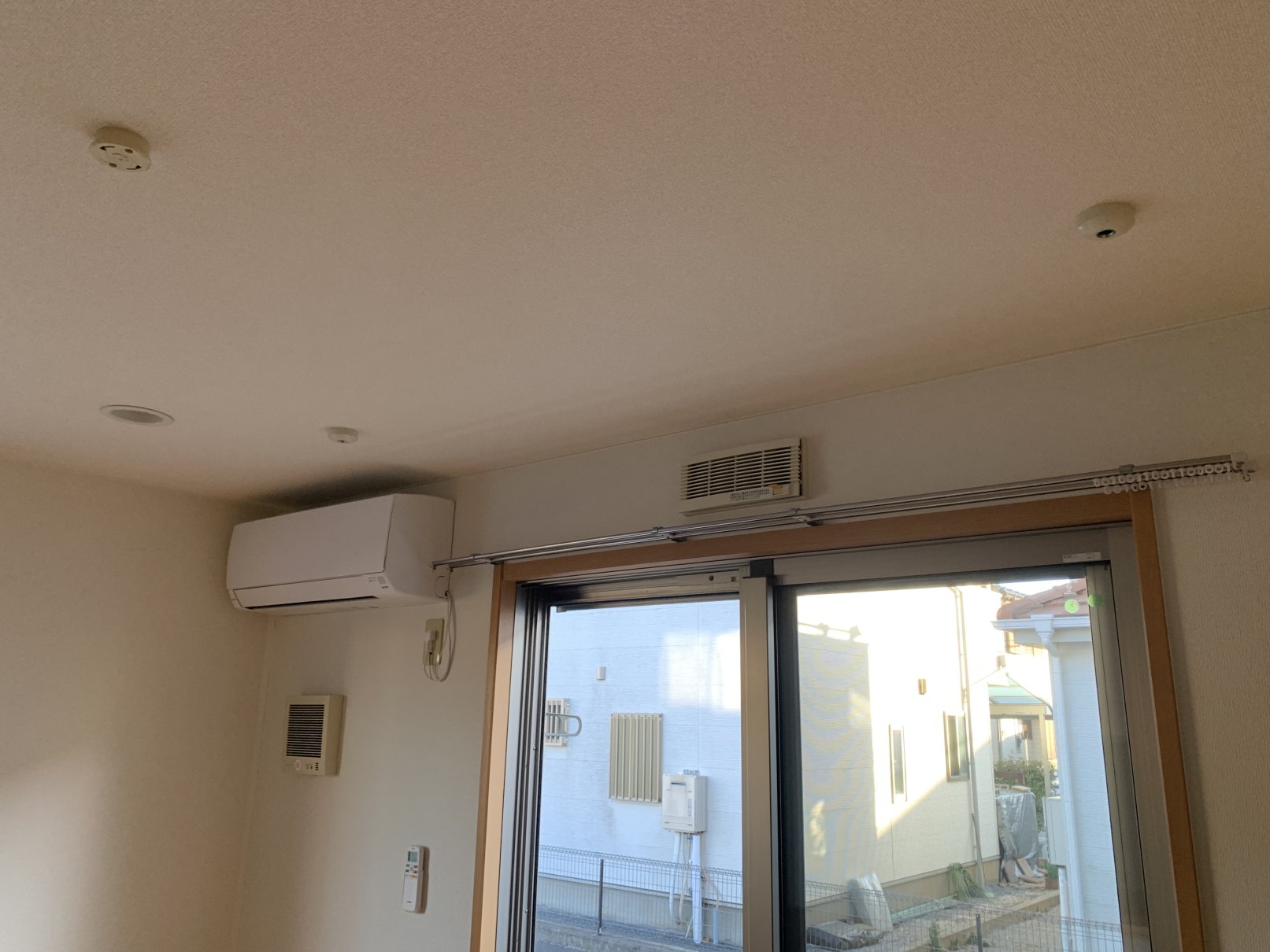 その他設備　エアコン・室内物干付